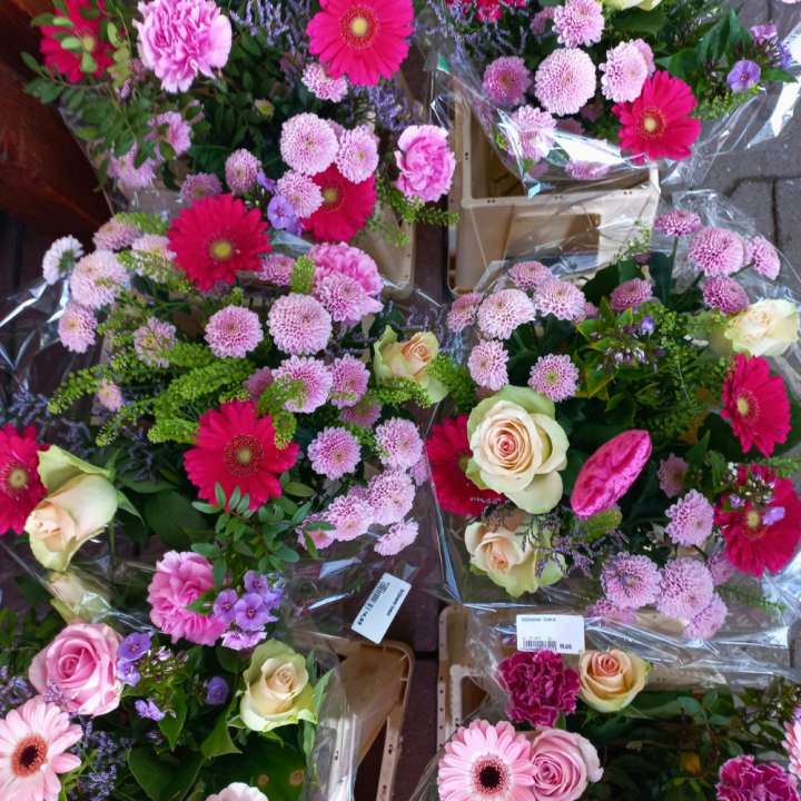 Shop alles voor uw huis, inclusief bloemen, bij tuincentrum Schmitz in Vlodrop, nabij Roermond!