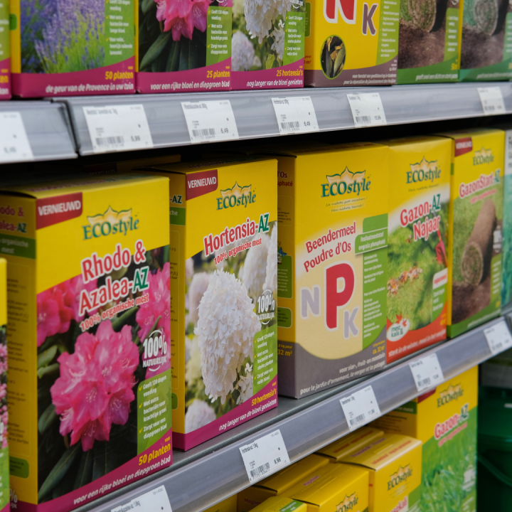 Meststoffen kopen? U doet het bij tuincentrum Schmitz in Vlodrop, nabij Roermond! Meststoffen kopen? U doet het bij tuincentrum Schmitz in Vlodrop, nabij Roermond!