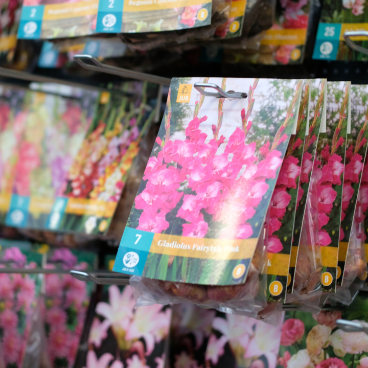 Shop alles voor de tuin, inclusief bloembollen, bij tuincentrum Schmitz in Vlodrop, nabij Roermond!