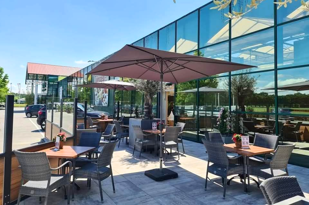 Kom genieten op ons terras!