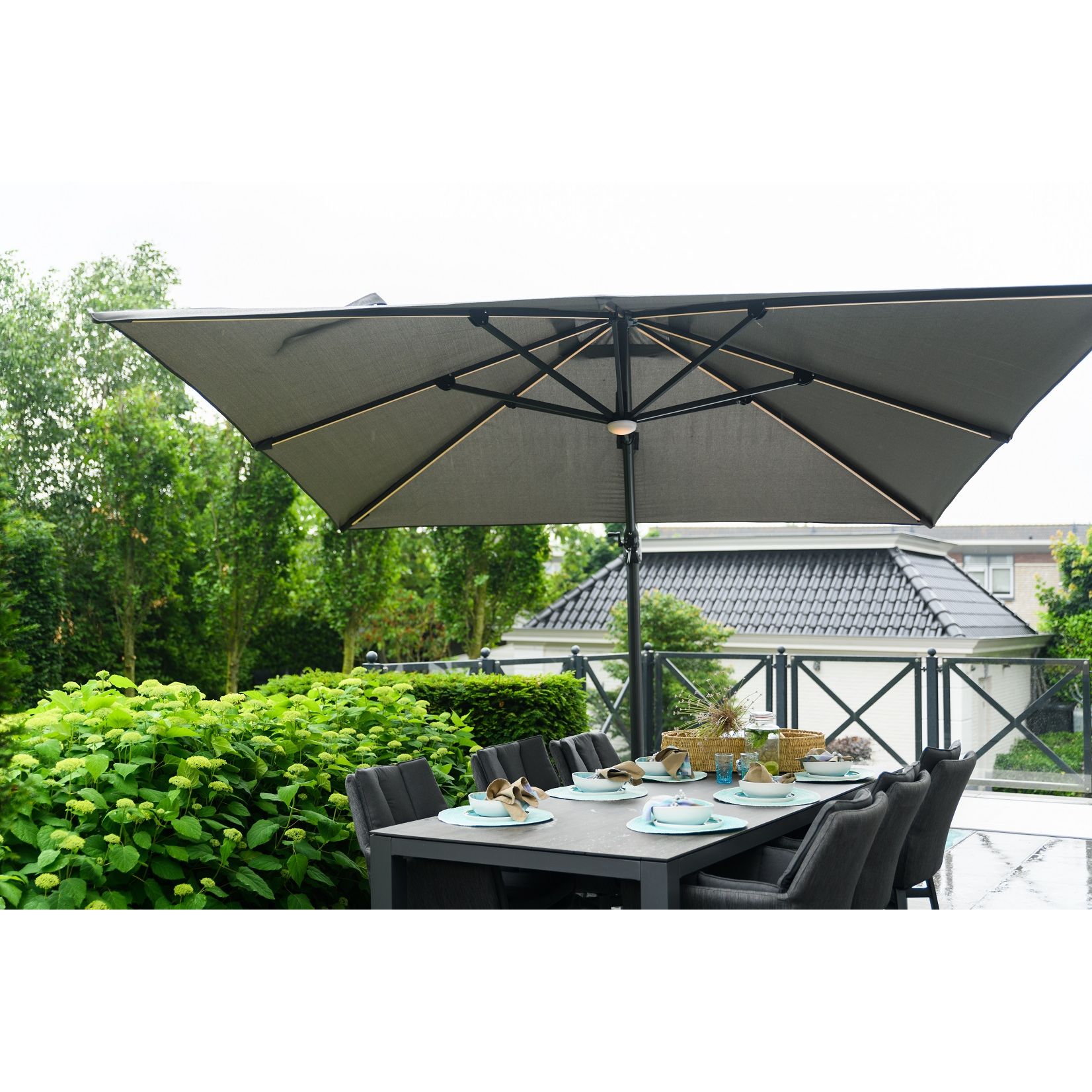 beginsel Kakadu Trouwens Duraflex Zweefparasol 300 x 300 cm Lichtgrijs - Tuincentrum Schmitz