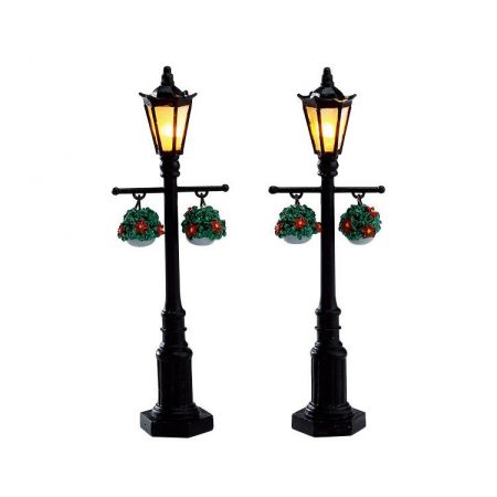 Lemax Old English Lamp Post, Set Of 2, B/O (4.5V)